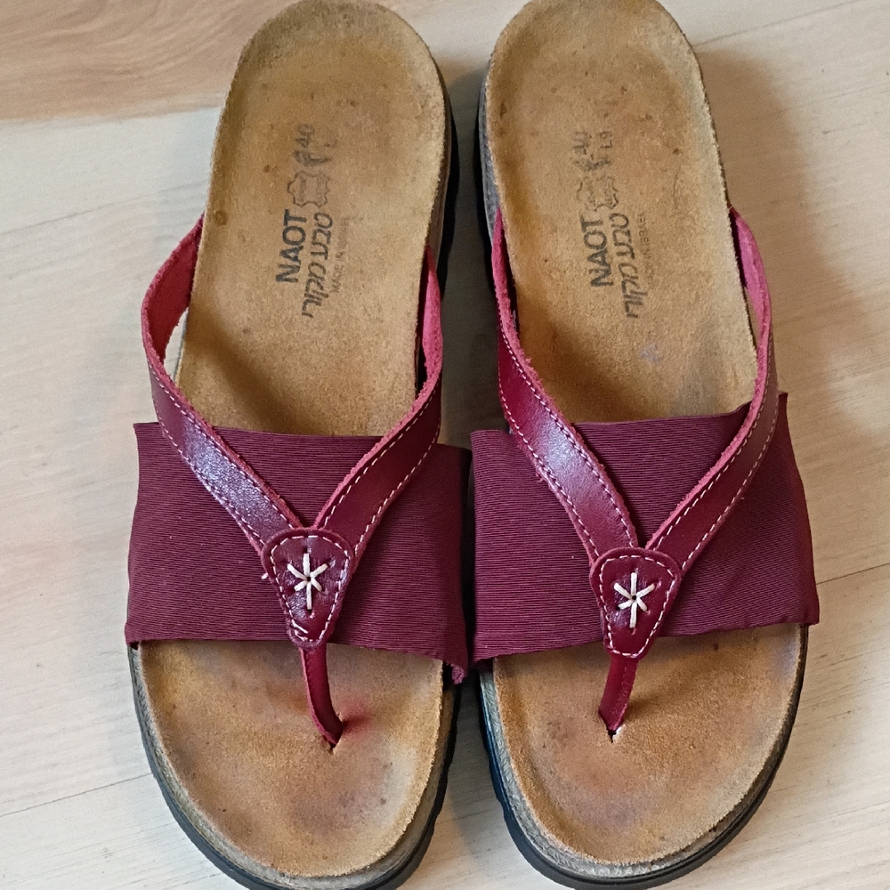 Naot Women's Deep Red Chunky Sandals